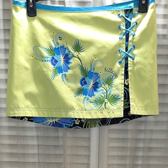 BILLABONG Women’s Reversible Tropical Print Skirt. Sz Waist 32. - Picture 4 of 7